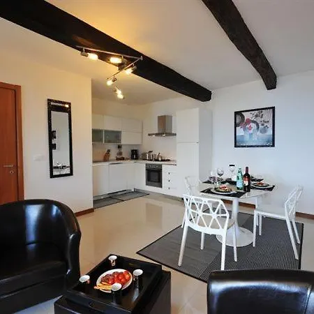 Sleeps 4 Pool